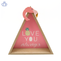 Estante de pared triangular de madera con marco de pared Flamingo